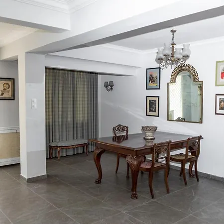 Kifissia 50's Designer House Apartment *